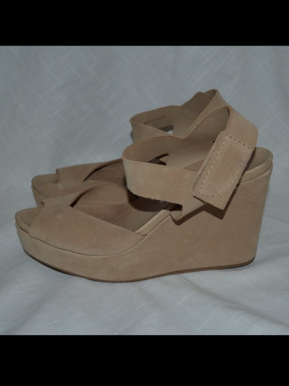 Sz 39.5 9 Pedro Garcia Tan Suede Platform Ankle Strap Wedges
